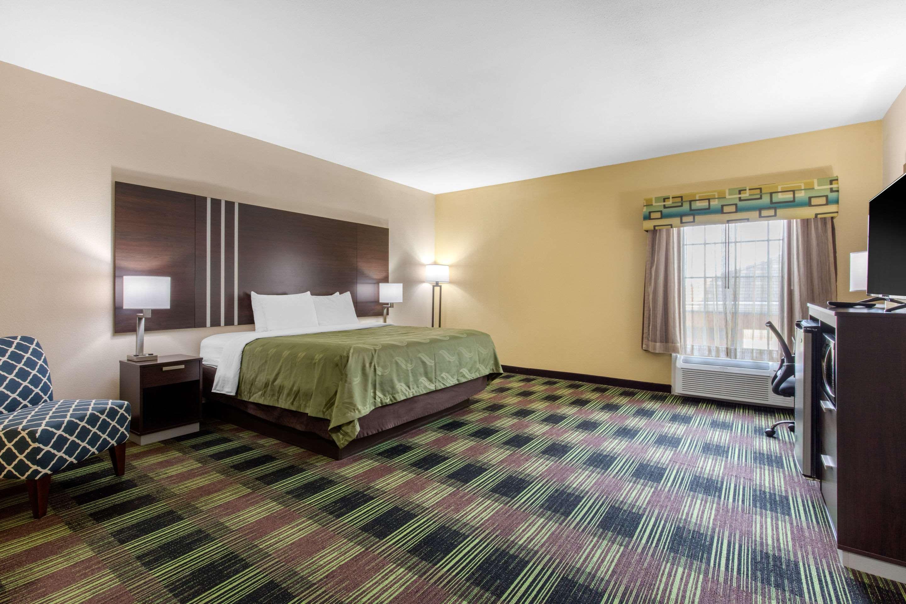 Quality Inn Cadiz Экстерьер фото