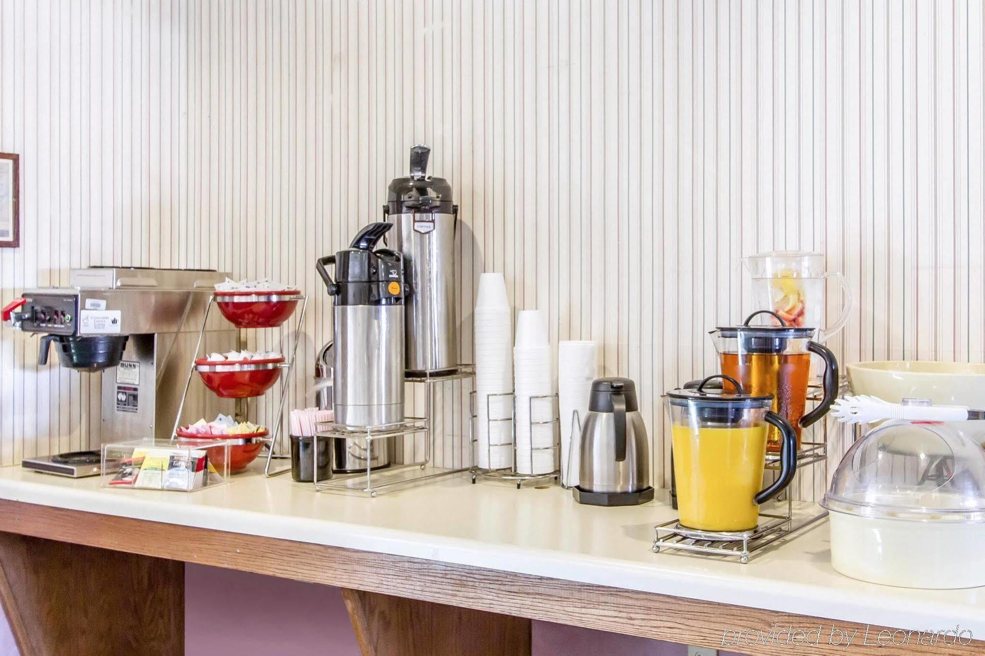 Quality Inn Cadiz Экстерьер фото